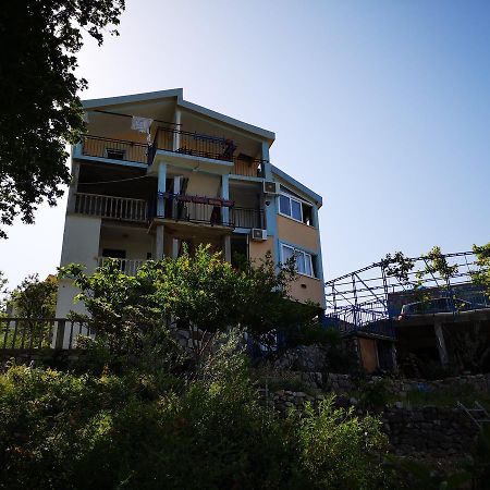 Apartments Volaric Sutomore Bagian luar foto