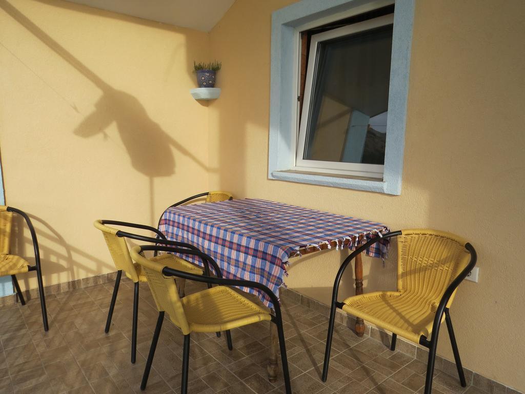 Apartments Volaric Sutomore Bagian luar foto