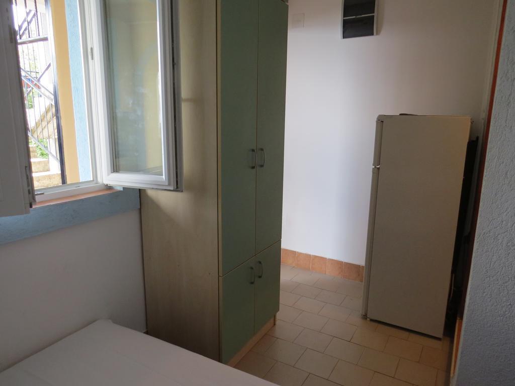 Apartments Volaric Sutomore Bagian luar foto