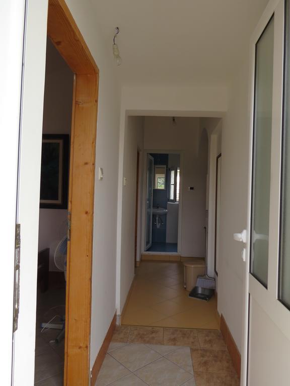 Apartments Volaric Sutomore Bagian luar foto